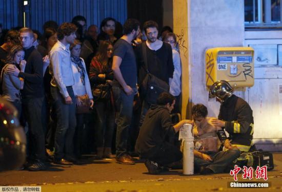 2015��11��14�գ����������B�h���u���������m�����d������һ���܂����������ڽ����ί��� ��Ӣ�����l�󡷈�����������m�����d��������120���������鱾�ο��u������K�صĵ��c���AӋ�܂��˔���200�ˡ� ���Q���ֲ��������M�넡Ժ�󣬳��ڈ��������_�����䣬�r�L�_10��15��犣�������Ժ����Ѫϴ����