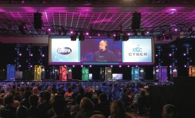 �����O������C���ڿ͡� ���c��ڿ͎p�匦�Q