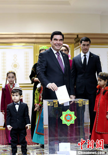 ���F(xi��n)�ο��y(t��ng)�e�����¹�÷���(�D��)���M(j��n)��ͶƱ��<a target='_blank' ><p  align=