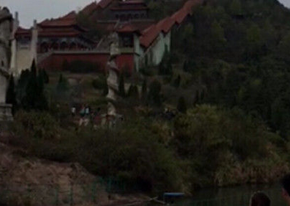 ��ұһ�οͳ����߿������r(sh��)���� �İ��׸߿Չ���