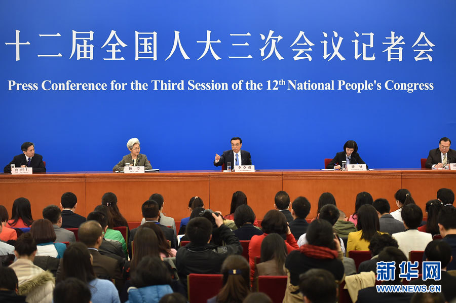 3��15�����磬����Ժ������ˏ����������ý�ɫ��d��Ҋ����ӛ�߲��ش��ᆖ�����DƬ��Դ�����A�W��