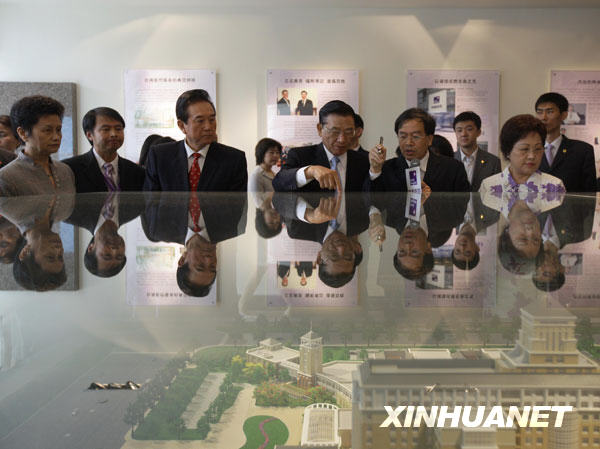 4��27�գ�����֣�����������������ǰ�����������Ͼ������tԺ��