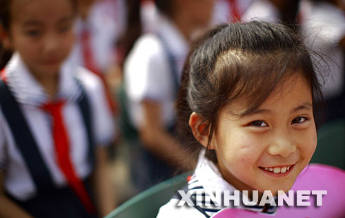 6��1����һ��С�W�����ӏVԪ������Z�WУ�e�еĻ�����������Ĵ��VԪ������Z�WУ�e�С����ٞ��y �ԏ����L�����}��ӣ��cף����һ�����H��ͯ���� ���A��ӛ�߲œP�z