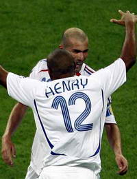 世界杯-齊達內助攻亨利破門法國再克巴西殺進4強